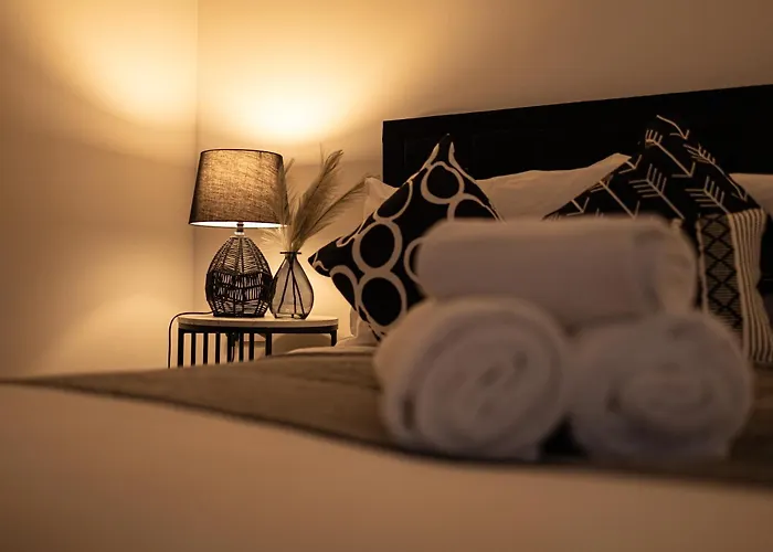 Quaint 3Br L Market St Watford L Sleeps 8